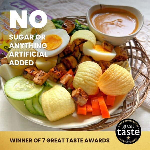 Salad with Hey! Chips onion crisps, text stating 'No sugar or anything artificial added,' and Great Taste 2021 badge with text 'Winner of 7 Great Taste Awards.'